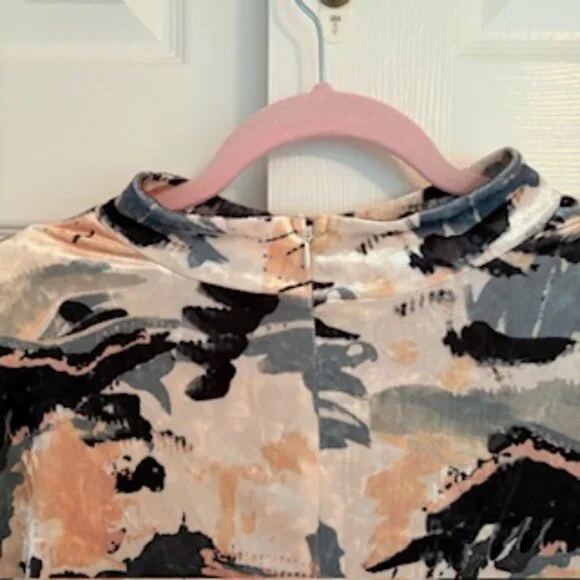 ✨NWT ELOQUII Printed Velvet Mock Neck Dress – Size 20✨ - Picture 6 of 11